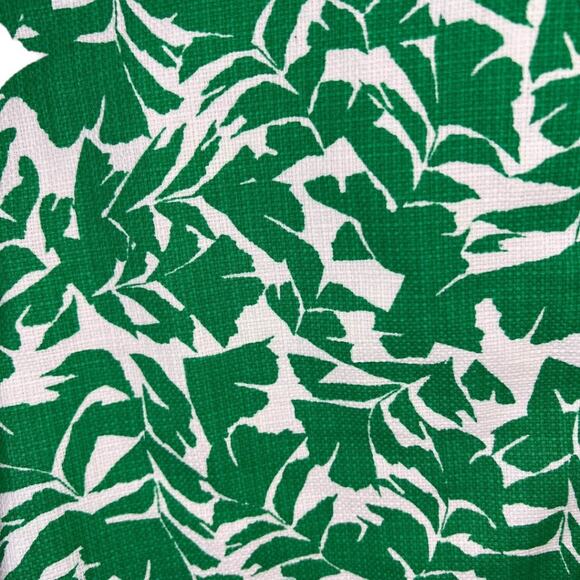 J. Crew Women's Green White Leaf Floral Pattern Short Size 6 Tropical Hawaiian - Picture 13 of 16